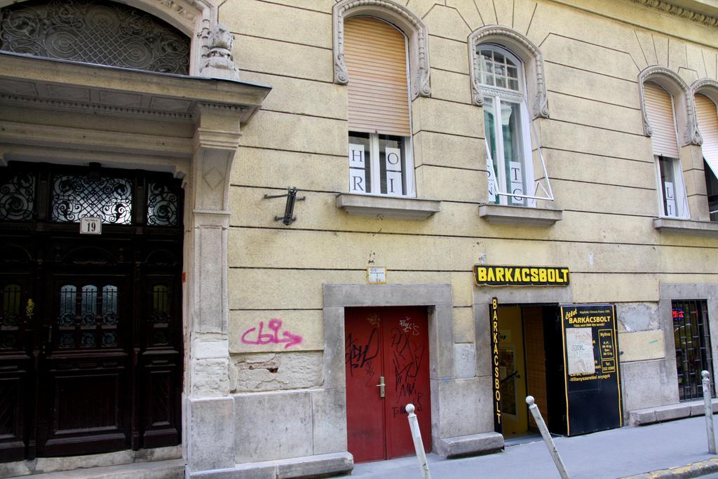 Mm Budapest Hostel Exterior photo