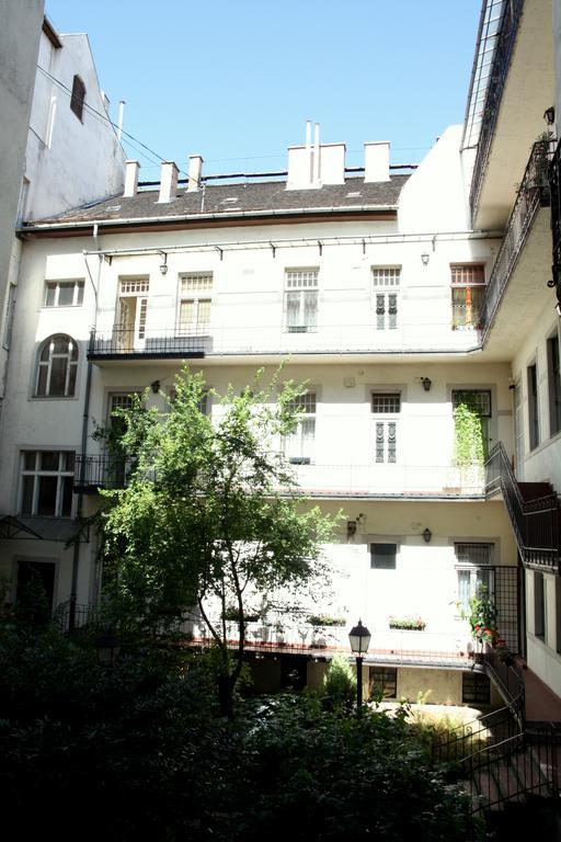 Mm Budapest Hostel Exterior photo